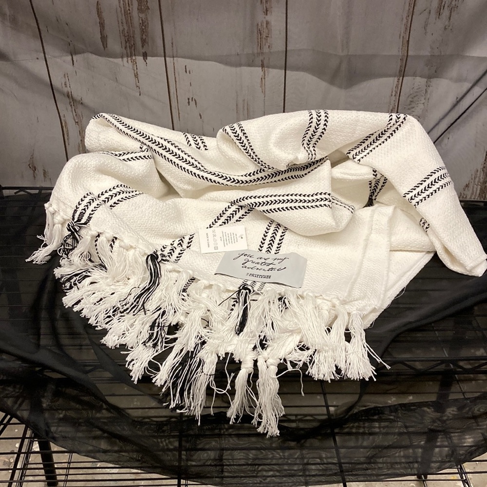 Adventure Challenge Throw  L158